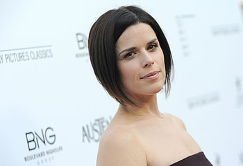 Mad Men appearance, Neve Campbell's role, Memorable duo, TV show highlight HD wallpaper