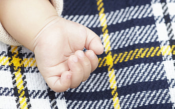 Hand, Miscellanea, Miscellaneous, Child, Plaid HD wallpaper