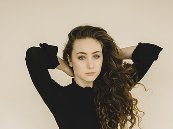 Chappell Roan, beautiful, woman, arms up HD wallpaper