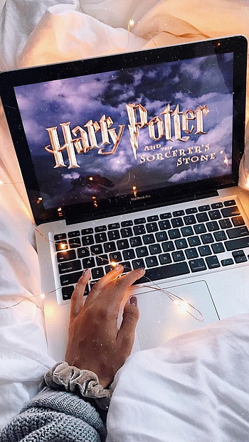 Laptop Aesthetic, Movie HD phone wallpaper