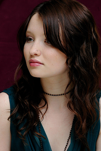 Emily Browning , Mobile-friendly designs, Custom backgrounds, Vibrant visuals HD phone wallpaper