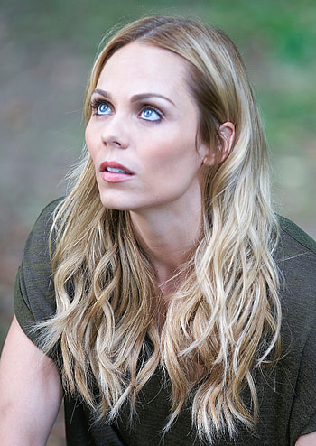 Laura Vandervoort, Celebrities, Laura HD phone wallpaper