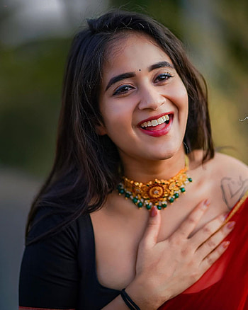 Deepthi sunaina, movies, actress, deepthi_sunaina, deepthisunaina HD phone wallpaper