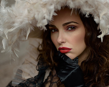 Beauty, white, black, feather, model, face, girl, hat, woman HD wallpaper