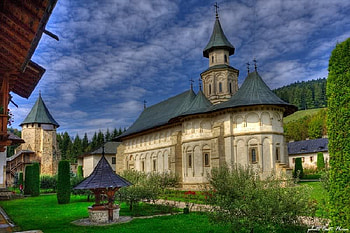 Monastery from Bucovina, Romania, bushes, building, grass, sky HD wallpaper