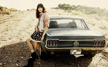 Retro style, Girls and Muscle Cars HD wallpaper