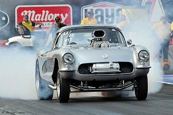 Keeping it Alive!, Vette, Classic, GM, Gasser HD wallpaper
