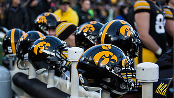 Iowa Hawkeyes Football, Splash of sunshine, Daily Iowan, Iowa theme HD wallpaper