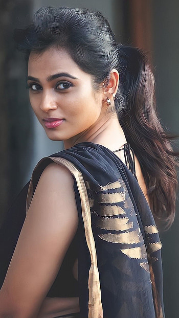 Ramya Pandian, saree beauty, tamil actress HD phone wallpaper