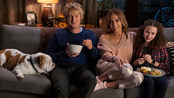 Jennifer Lopez Owen Wilson Maluma Chloe Coleman Sarah Silverman John Bradley Brady Noon Marry Me HD wallpaper
