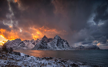 Sunset, cloudy sky, mountains, nature, lake HD wallpaper