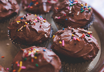 Food, Chocolate, Cupcakes, Glaze, Confetti HD wallpaper