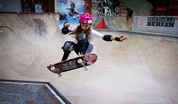 Lilly Stoephasius, Skateboarding HD wallpaper