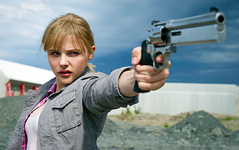 Chloe Moretz In Kicka Ass, movies, chloe-moretz, celebrities, girls HD wallpaper