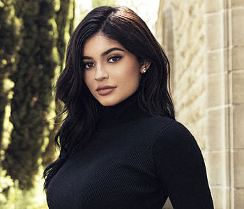 Kylie Jenner, Celebrity, Brown Eyes, Model, Black Hair HD wallpaper