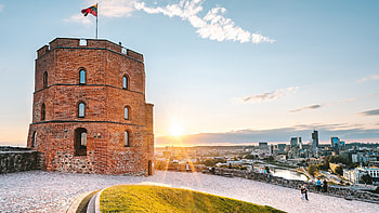 Lithuania travels, Vilnius sunlight lithuania, Flag cityscape sky HD wallpaper