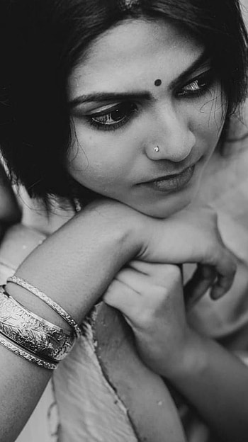 Praneetha Patnaik, telugu actress, model, saree lover, dusky HD phone wallpaper