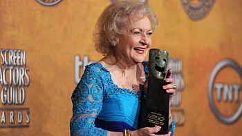 Betty White, Movies, Live updates, Death HD wallpaper