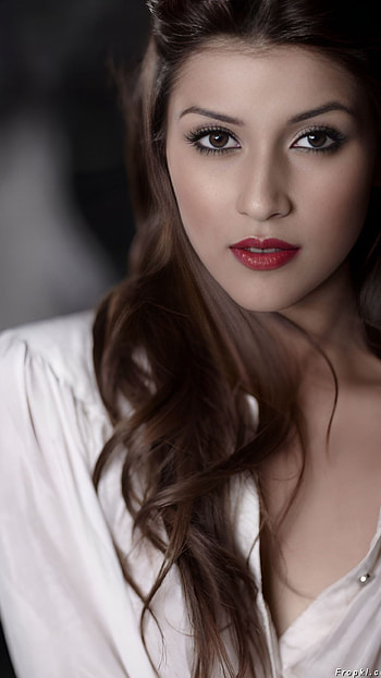Mannara Chopra, telugu actress HD phone wallpaper