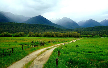 Nature, Mountains, Summer, Road, Fog, Field, Fencing, Country, Wire, Stakes, Pegging, Countryside, Fences HD wallpaper