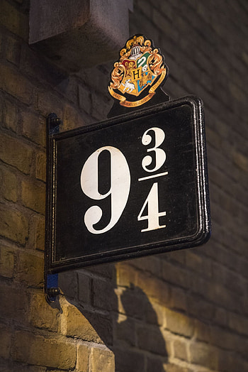 Platform 9 3/4 movies, Picniq's favorite places in London, Harry Potter locations, Tourist attractions HD phone wallpaper