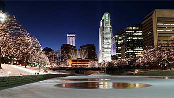 Omaha , Urban skyline, Riverfront charm, Midwest city HD wallpaper