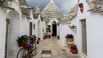 Trulli house, Alberobello, Iconic architecture, Italy HD wallpaper