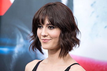 Mary Elizabeth Winstead, Celebrity, Actress, American, Brown Eyes, Brunette, Face, Singer HD wallpaper