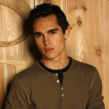 Max Minghella, Smolderiest , Handmaid's tale crush, Crushes HD phone wallpaper