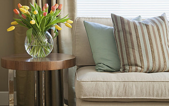 Flowers, Tulips, Interior, Miscellanea, Miscellaneous, Design, Stripes, Streaks, Room, Vase, Sofa, Cushions, Pillows HD wallpaper