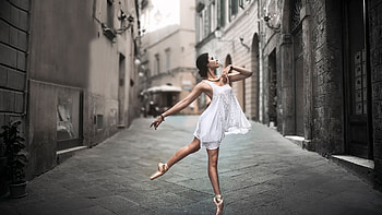 City street dance, Ballet pointe shoes, Artistic sections, Girls in motion HD wallpaper