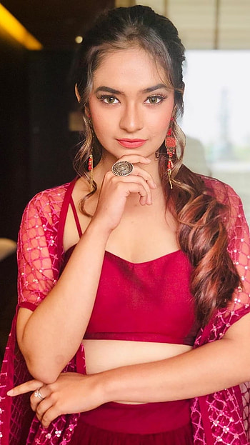 Anushka Sen, Anushka Sen Bollywood Heroine HD phone wallpaper