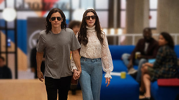 WeCrashed, Wework's downfall, Gripping narrative, TV series HD wallpaper