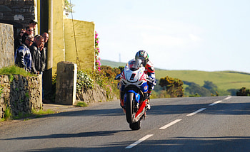 RHEN CHULLEN, mcguinness, iom 2011, rhen cullen, senior HD wallpaper