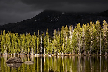 Nature, Autumn, Mountain, Vertex, Top, Lake, Shore, Bank, Forest, Gloomy, Volcano HD wallpaper