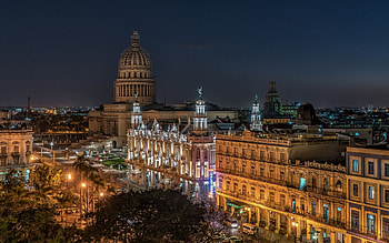 Old Havana charm, Nighttime allure, Illuminated Capitolio, City lights HD wallpaper