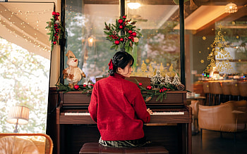 Christmas Piano: Woman in Red —, Christmas, woman HD wallpaper