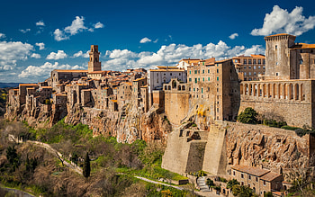 Pitigliano, city on a cliff, italian cities, landmark, tourism, Pitigliano cityscape, Pitigliano panorama, province of Grosseto, Tuscany, Italy HD wallpaper