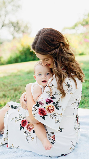 Mom And Baby, Beautiful, Garden HD phone wallpaper