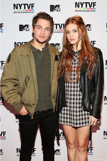 Dylan Sprayberry, Holland Roden HD phone wallpaper