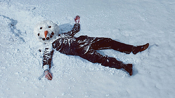 Fargo TV show, Gripping suspense, Unsettling atmosphere, Emotional depth HD wallpaper