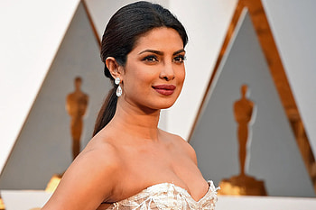 Priyanka Chopra, Miss Universe, , Elegance HD wallpaper