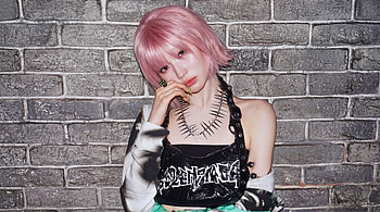 BABYMONSTER - Asa Modeling with pink hair era, Asa 