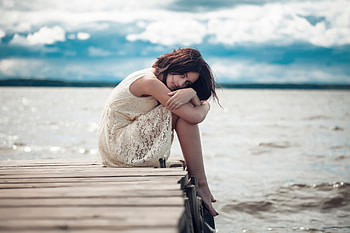 Barefoot Woman Short Hairs Relaxing Outdoors, girls, model HD wallpaper