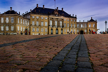 Amalienborg Palace, Copenhagen, Royal Residence, Danish History HD wallpaper