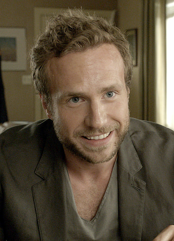 Rafe Spall, Movie star HD phone wallpaper