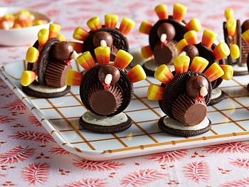 Thanksgiving delight, Ultra , Festive backgrounds, Holiday joy HD wallpaper