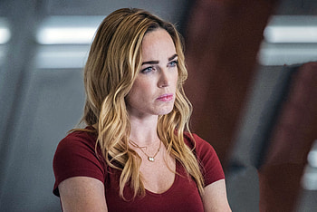 Caity Lotz , Top backgrounds, Showcase her elegance HD wallpaper