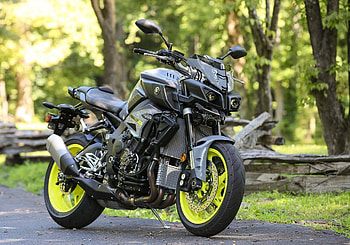 Yamaha MT-10, Fearless ride, Thrilling experience, Dynamic performance HD wallpaper