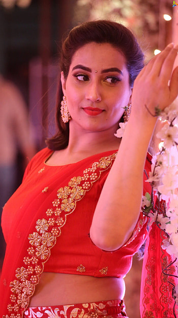 Manjusha, telugu actress, anchor, sexy gorgeous HD phone wallpaper
